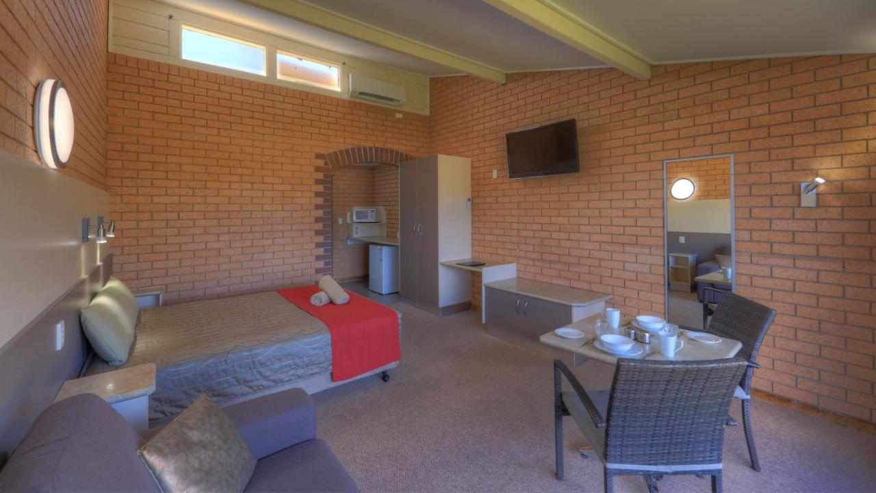 Tenterfield Motor Inn Exterior foto